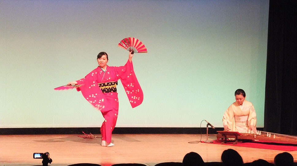 日本舞踊とお箏の演奏